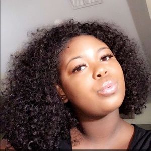 Meet your Posher, Joy